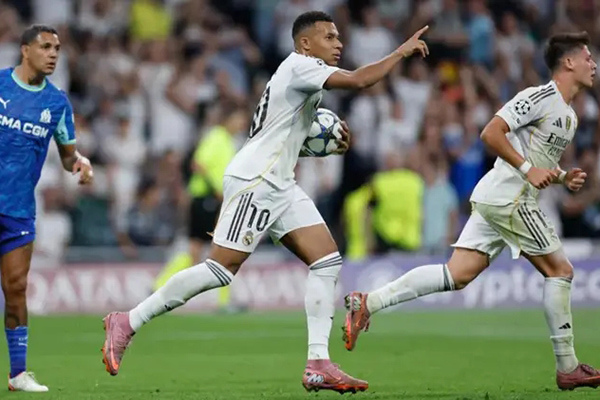 <a href=/zuqiuxg/ouguan/ target=_blank class=infotextkey>欧冠</a>-皇马2-1马赛取欧冠开门红,姆巴佩点射双响,卡瓦哈尔染红