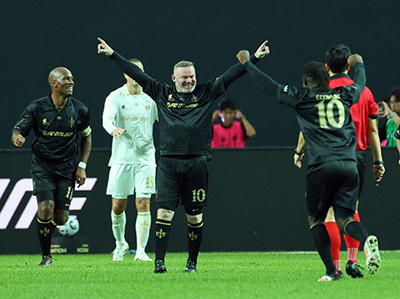 肚腩挡不住脚法！39岁鲁尼轰世界波，卡西望球兴叹