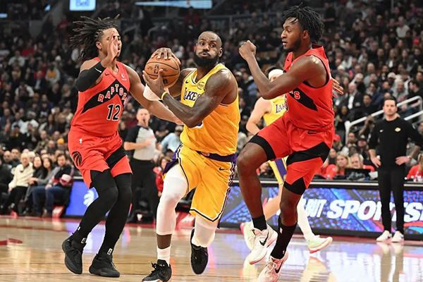 湖人绝杀猛龙后三大动态：雷迪克释因 里夫斯声援老詹