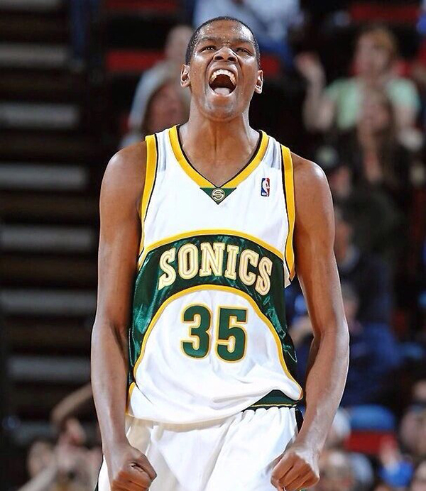 俄克拉荷马城雷霆队史最佳选秀:璀璨星光铸就辉煌之路