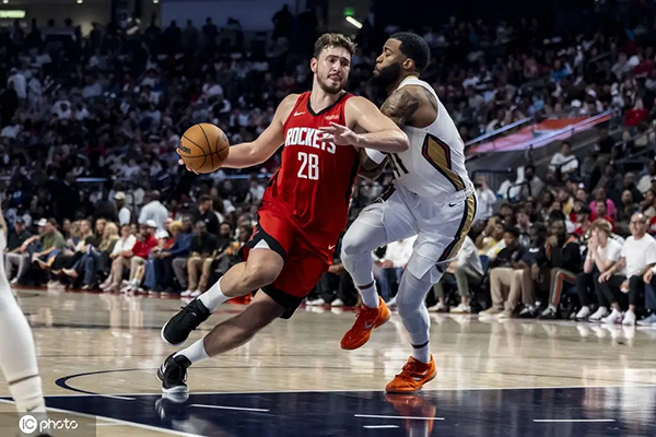 NBA季前赛综述：火箭<a href=/lanqiuxg/spurs/ target=_blank class=infotextkey>马刺</a><a href=/lanqiuxg/magic/ target=_blank class=infotextkey>魔术</a>领跑 新趋势与球队百态