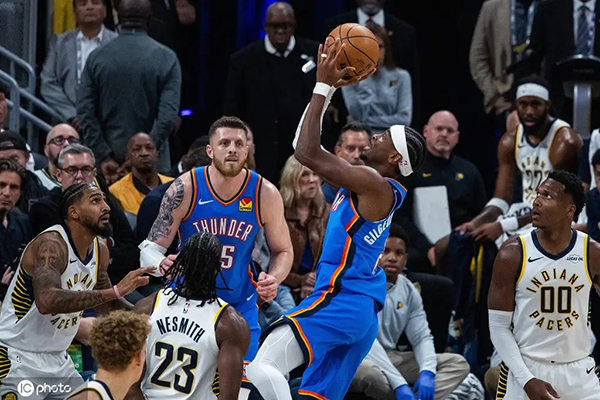 亚历山大55分创纪录 雷霆双加时力克步行者