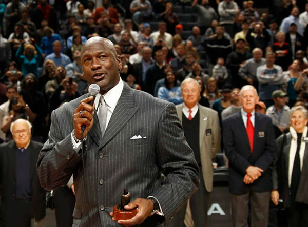 夏洛特黄蜂队:历史十大经典瞬间与重生之路