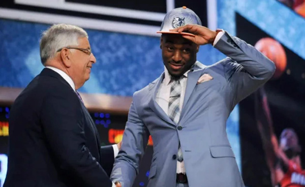 夏洛特黄蜂队史最佳选秀:传奇与新星共铸辉煌