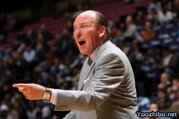 迈克-邓利维:1998-99赛季NBA最佳教练的传奇之路