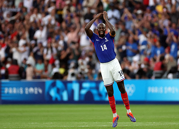 从被球击昏到高卢雄鸡！马特塔28岁终圆法国梦