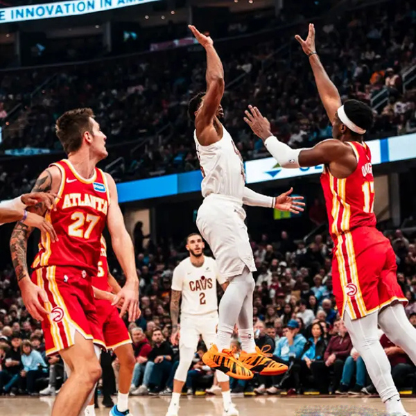 骑士117-109逆转老鹰 米切尔轰37分率队取胜