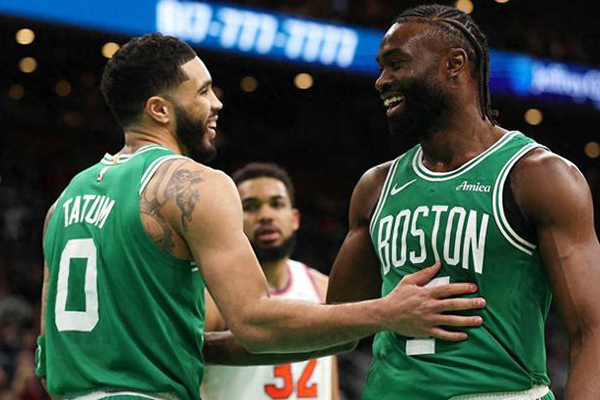 NBA东部格局洗牌：传统强队落势 <a href=/lanqiuxg/heat/ target=_blank class=infotextkey>热火</a>异军突起