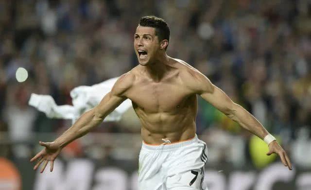 其实C罗在<a href=/zuqiuxg/realmadrid/ target=_blank class=infotextkey>皇马</a>的时候肌肉就已经呈现巅峰