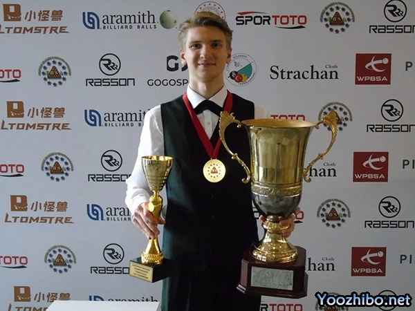 【斯诺克-要闻】肖国栋前天举办了婚礼，巡回锦标赛目前已经确定了9位参赛球员，颜丙涛表示2027年解禁后复出