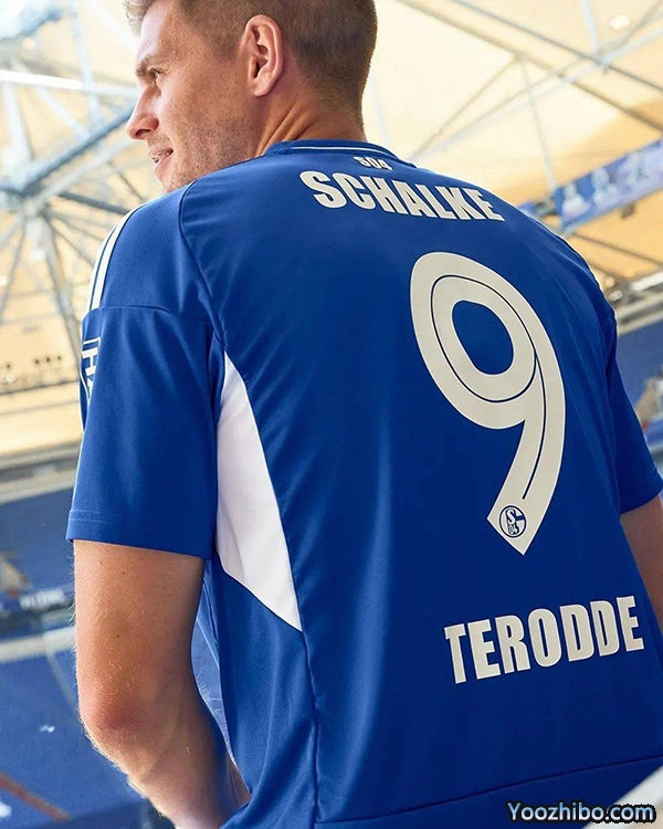 2022-23赛季沙尔克主场球衣一览