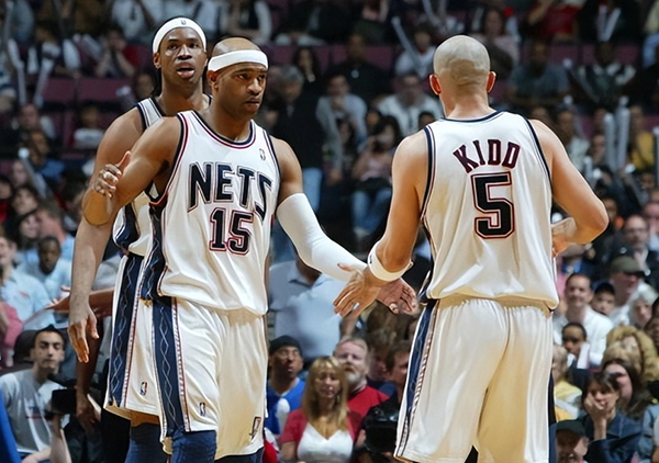 布鲁克林篮网队:十大经典事件铸就辉煌历程