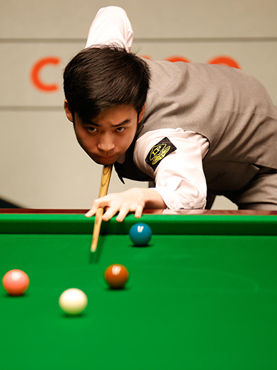 斯诺克 “中国内战”：斯佳辉进攻猛如虎，刘宏宇防守 “黏人”，谁能先拿4局 “下班”？