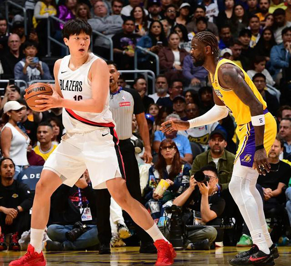 开拓者湖人赛后：斯普利特谈杨瀚森困境